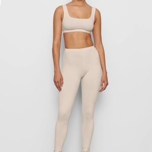 Skims outdoor legging